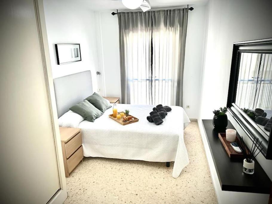 El Rincon De Apolo. Atico Con Aparcamiento Gratis. Apartment Malaga Bagian luar foto