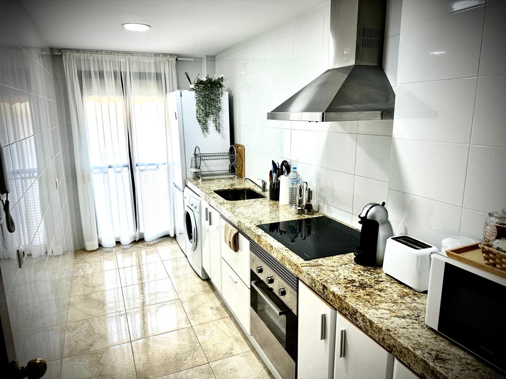 El Rincon De Apolo. Atico Con Aparcamiento Gratis. Apartment Malaga Bagian luar foto